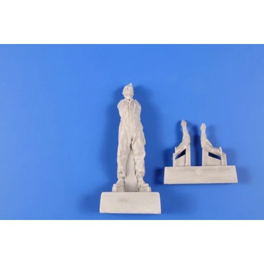 Siebel Si 204/Aero C-3 Mechanic (engine repair), 1/48 - CMK 129-F48357