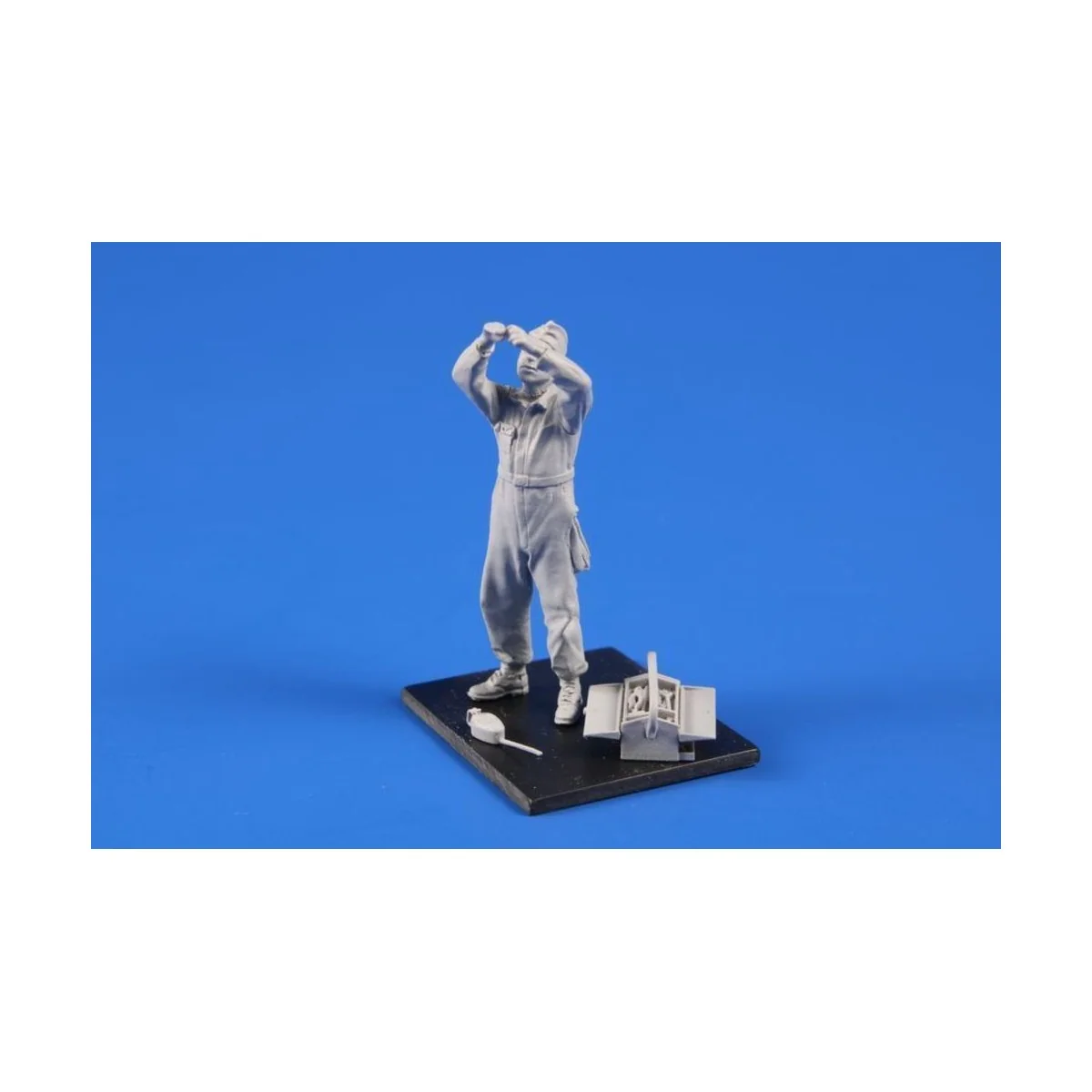 Siebel Si 204/Aero C-3 Mechanic (engine repair), 1/48 - CMK 129-F48357