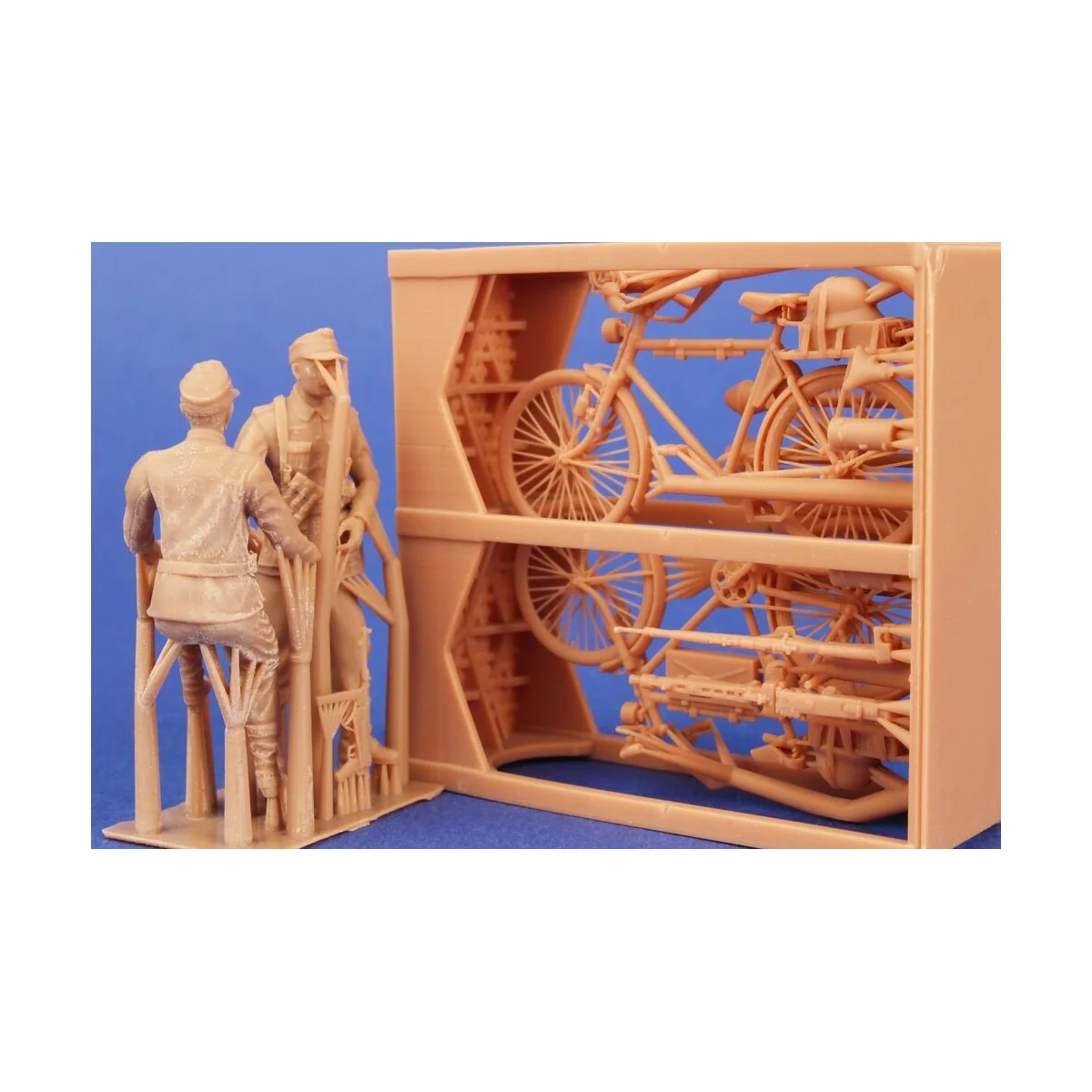 Wehrmacht Soldiers with Military Bicycles, 1/48 - CMK 129-F48406