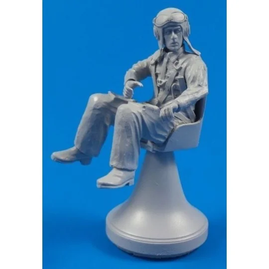 WW II Italian Fiat G-50 Sitting Pilot, 1/32 - CMK 129-F32315 WW II Italian Fiat G-50 Sitting Pilot, 1/32 - CMK 129-F32315