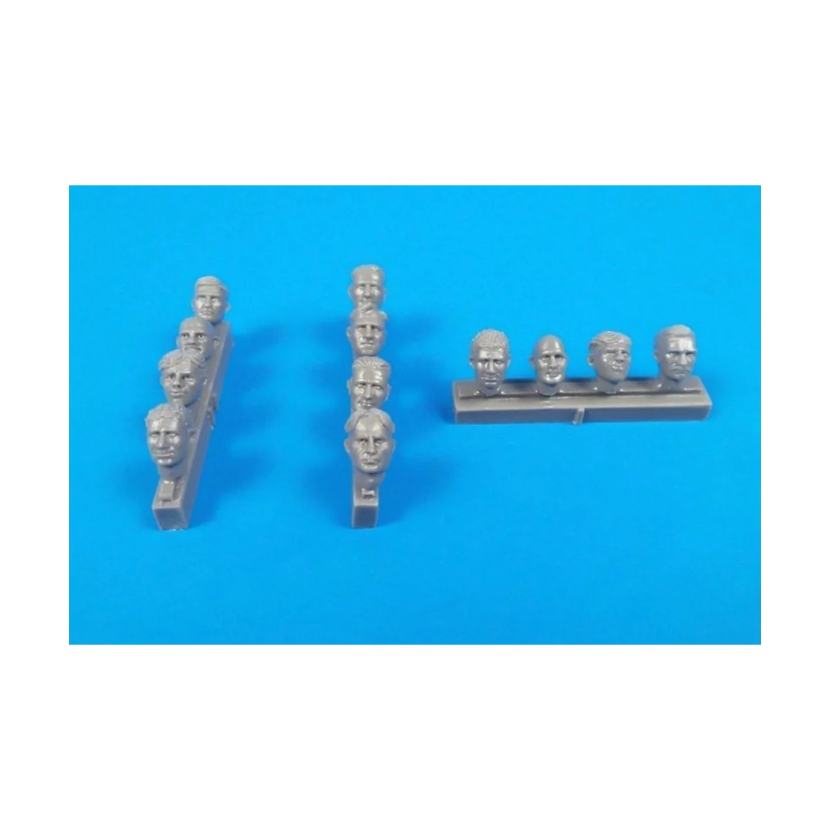 Universal Pilot Heads-with no head gear (12 pcs), 1/32 - CMK 129-F3...