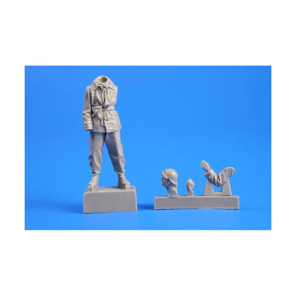 French WWII Tank Commander, 1/35 - CMK 129-F35257 French WWII Tank Commander, 1/35 - CMK 129-F35257