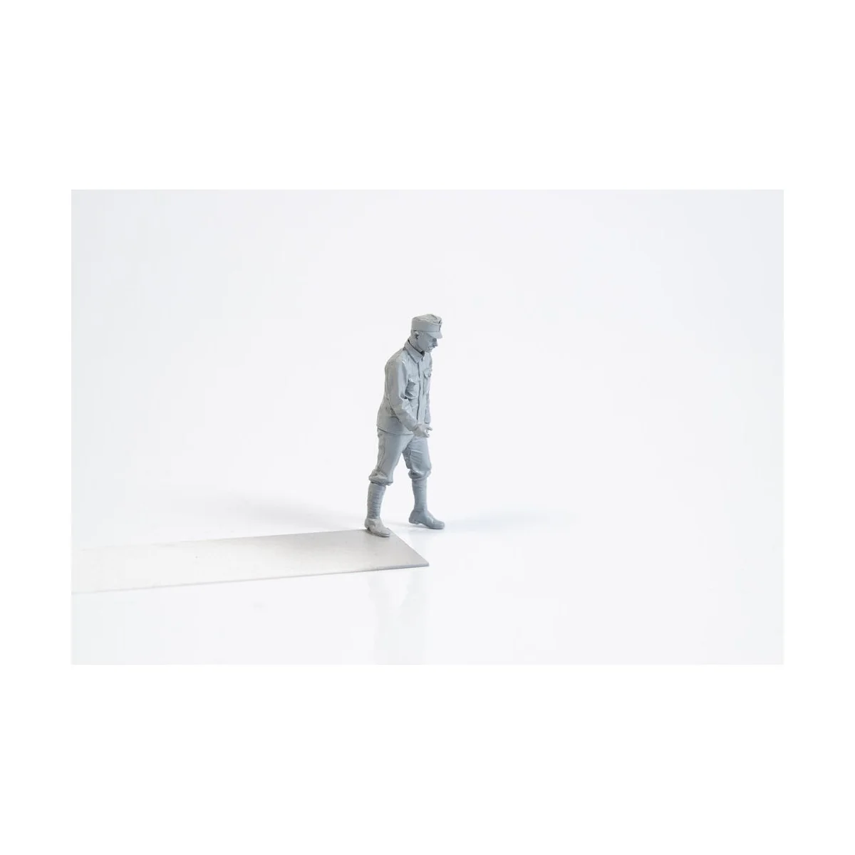 Austro-Hungarian WWI Artilleryman, 1/35 - CMK 129-F35334