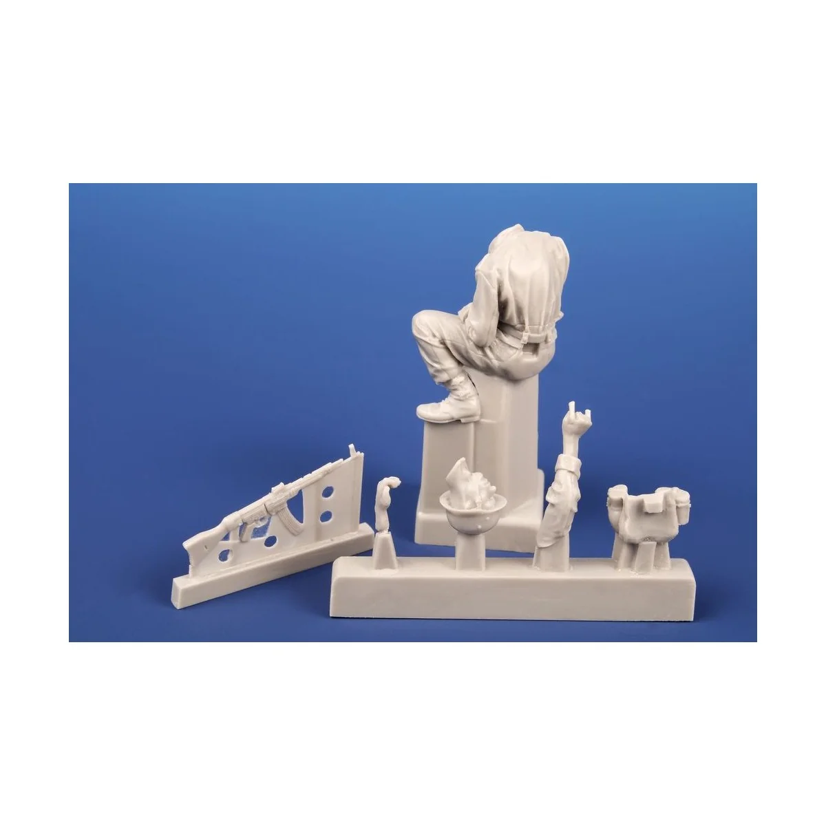 German Infantryman Carried on Hetzer 1944/45 - CMK 129-F35370