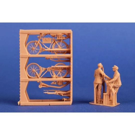 Wehrmacht Soldiers with Military Bicycles, 1/72 - CMK 129-F72407 Wehrmacht Soldiers with Military Bicycles, 1/72 - CMK 129-F72407