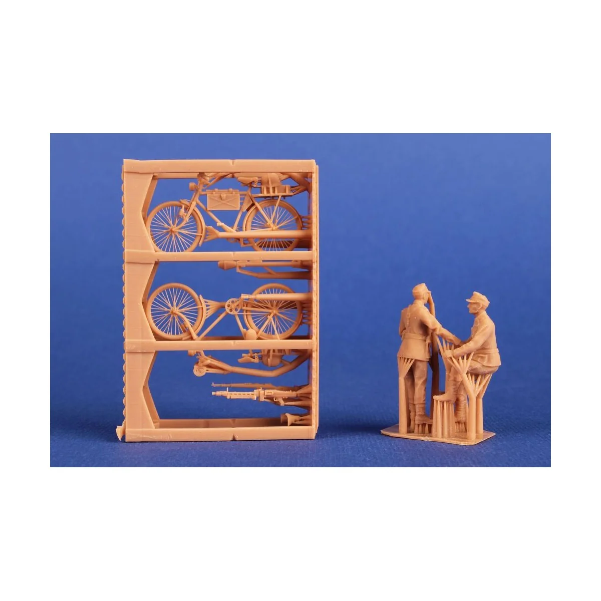 Wehrmacht Soldiers with Military Bicycles, 1/72 - CMK 129-F72407 Wehrmacht Soldiers with Military Bicycles, 1/72 - CMK 129-F72407