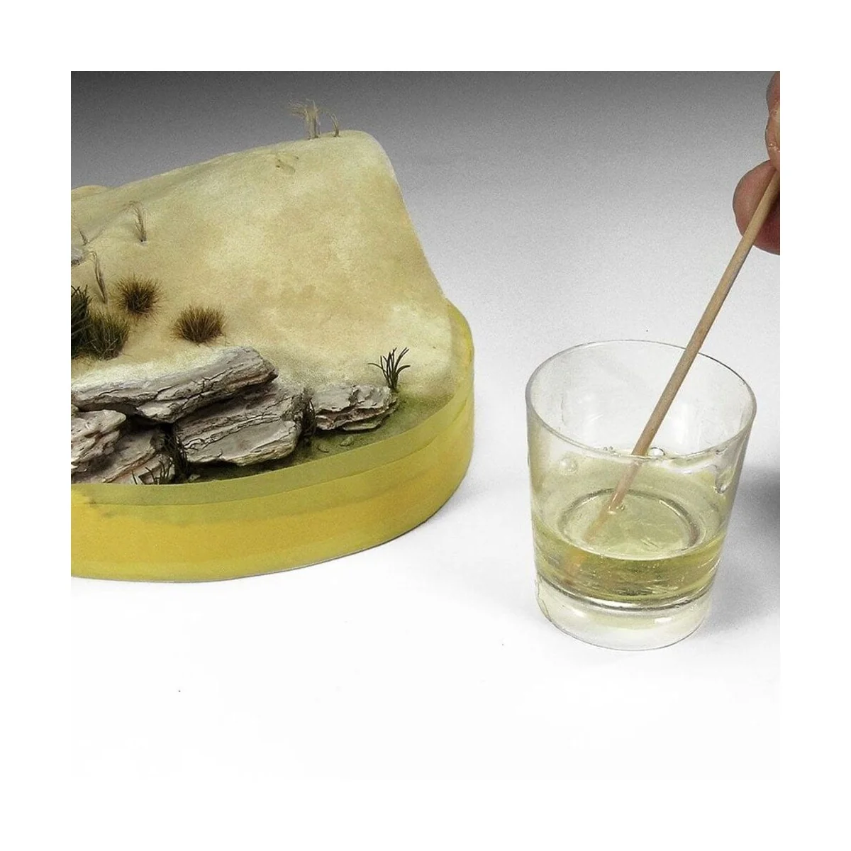 RESIN WATER 2-COMPONENTS EPOXY RESIN - 375ml - AK Interactive AK8043