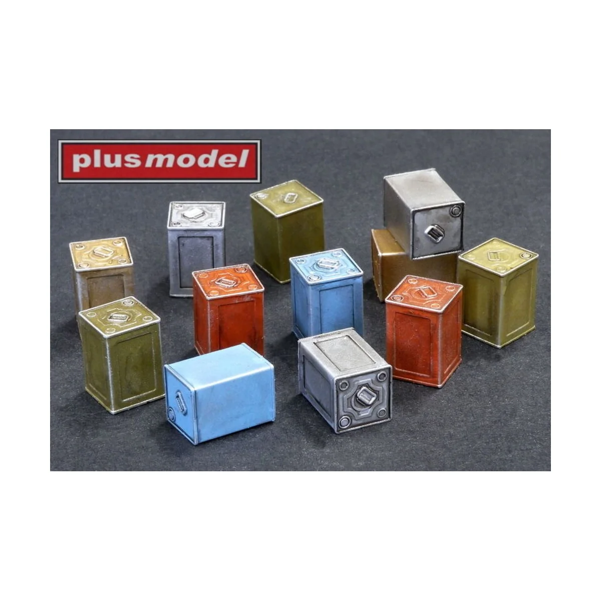 British canisters Flimsy early, 1/35 - Plus model DP3006 British canisters Flimsy early, 1/35 - Plus model DP3006