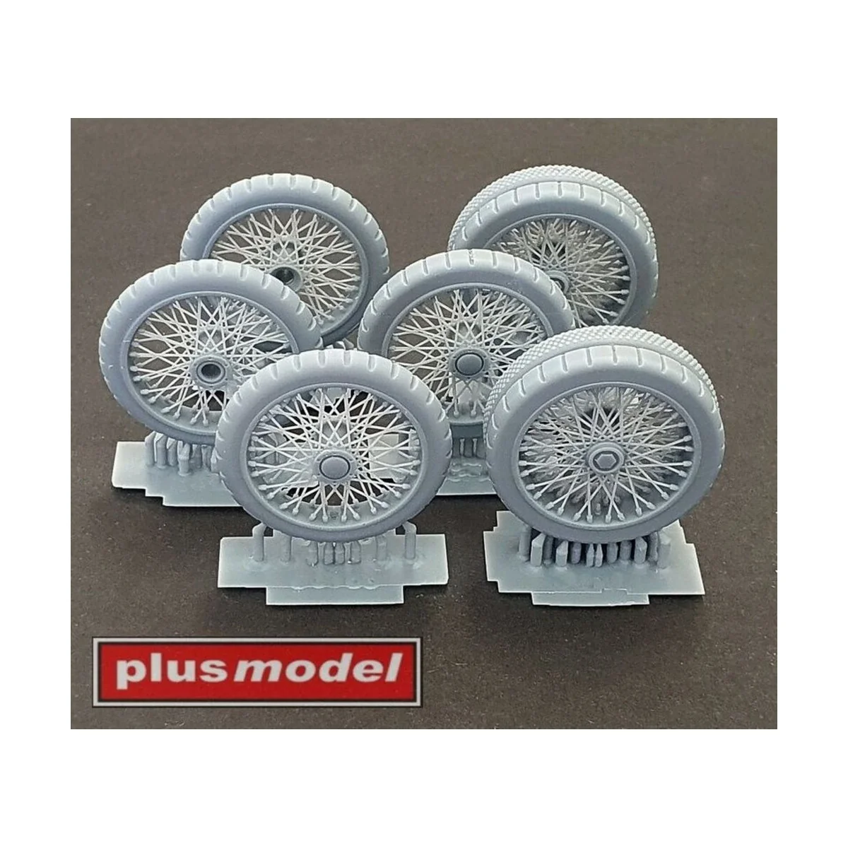 Wheels set for Lanchester, 1/35 - Plus model DP3016 Wheels set for Lanchester, 1/35 - Plus model DP3016