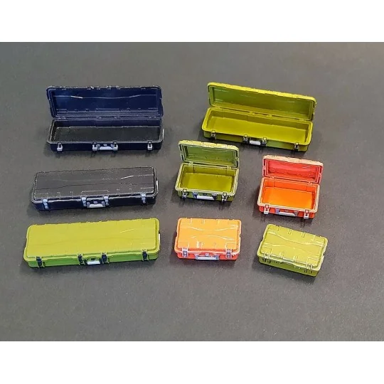Tool boxes low, 1/35 - Plus model DP3022 Tool boxes low, 1/35 - Plus model DP3022