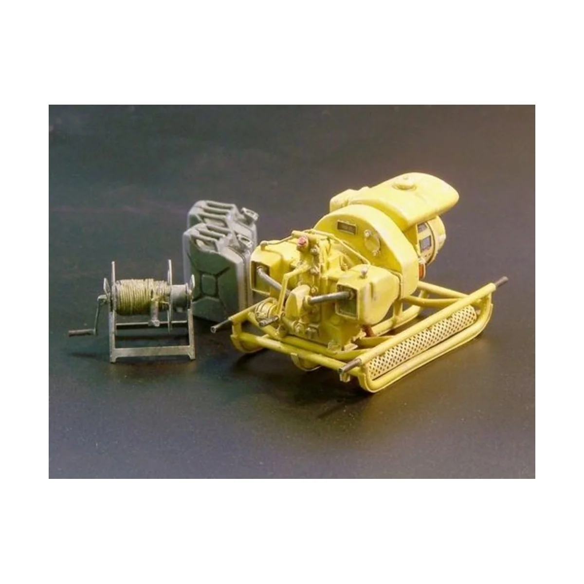 German power generator WWII - Plus model 421