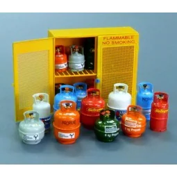 Gas bottles, 1/35 - Plus model 518