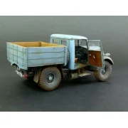 Ford WOT-3 Tructor, 1/35 - Plus model 534 Ford WOT-3 Tructor, 1/35 - Plus model 534