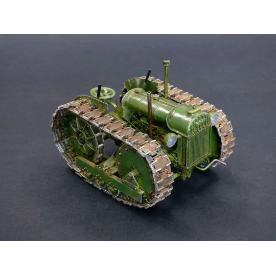 Fordson N Roadless crawler, 1/35 - Plus model 586 Fordson N Roadless crawler, 1/35 - Plus model 586