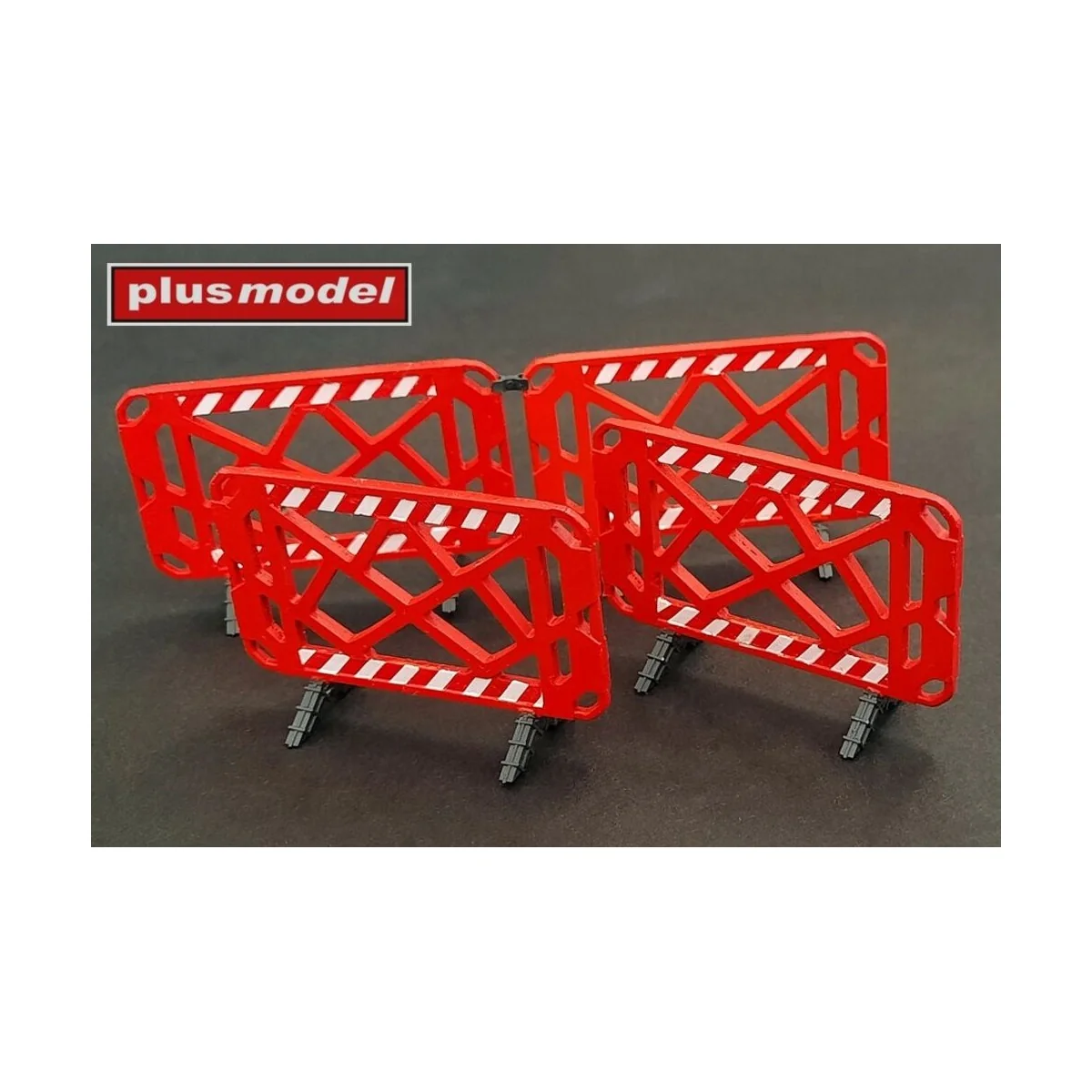Plastic bariers, 1/35 - Plus model 591