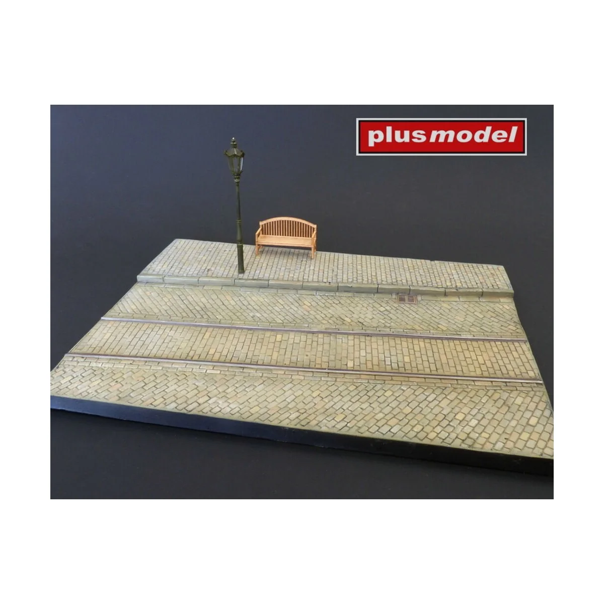 Display base - Cobblestone street wit tram tracks, 1/35 - Plus mode...
