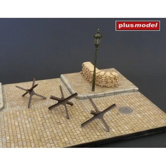 Display base – Cobblestone street intersection, 1/35 - Plus model 619