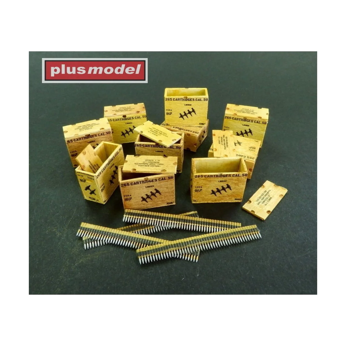 US ammunition boxes with belts of charges 82. Division ''All Americ...