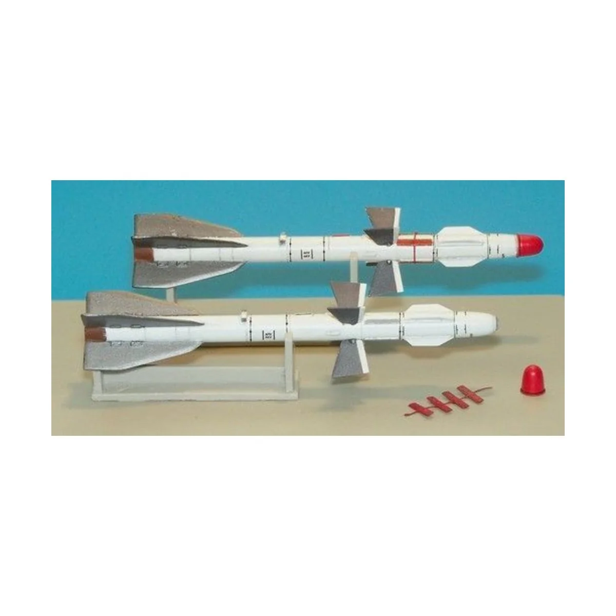 Russian missile R-27T AA-10 Alamo-B, 1/48 - Plus model AL4006 Russian missile R-27T AA-10 Alamo-B, 1/48 - Plus model AL4006