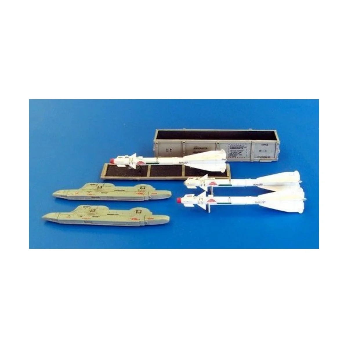 Missile R-60 for Mig-29 only, 1/48 - Plus model AL4032