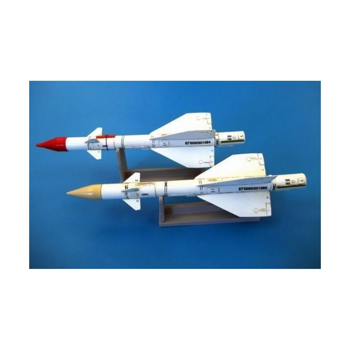 Russian missile R-98MR, 1/48 - Plus model AL4053