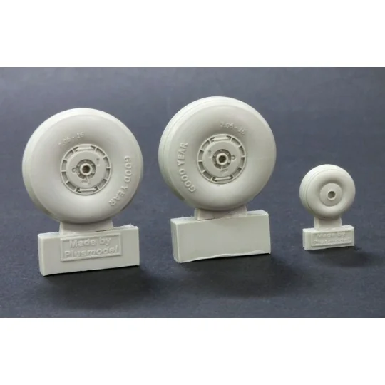 C-47 Skytrain wheels with cover, 1/48 - Plus model AL4066