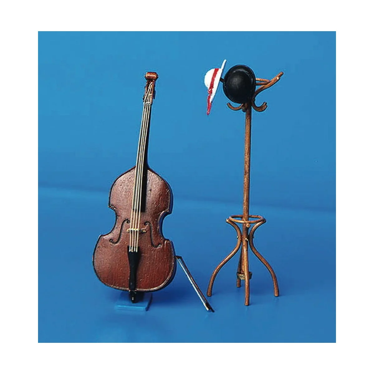 Bass und Kleiderständer - Plus model 89