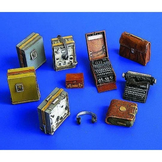 Deutsche Empfänger und Enigma Schiffriermaschine, 1/35 - Plus model...