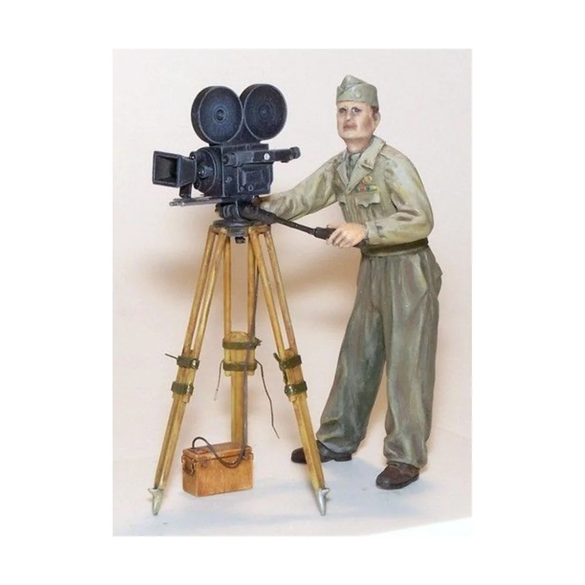 U.S. Kameramann, 1/35 - Plus model 307
