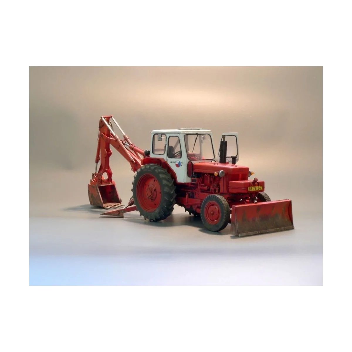 Sowjetische Planierraupe/Trecker Belarus - Plus model 338