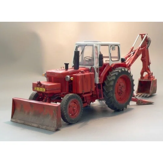 Sowjetische Planierraupe/Trecker Belarus, 1/35 - Plus model 338 Sowjetische Planierraupe/Trecker Belarus, 1/35 - Plus model 338