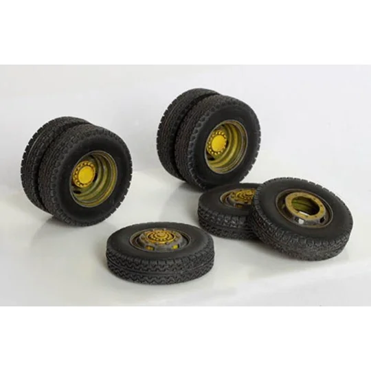 Reifen für Mercedes L4500A, 1/35 - Plus model 343