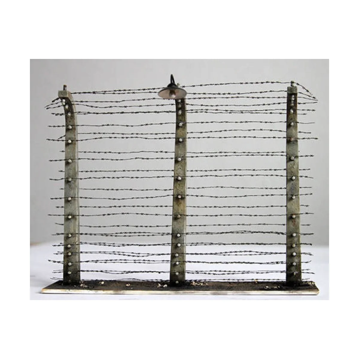 Stacheldrahtzaun - Plus model 358