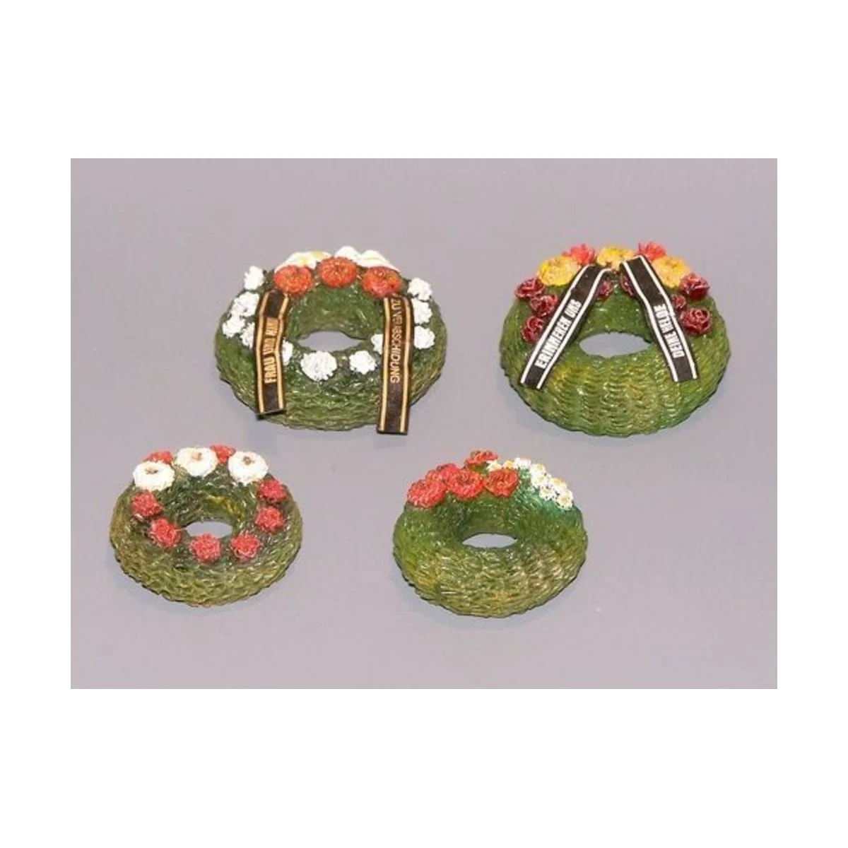 Grabkränze mit Bändern, 1/35 - Plus model 379