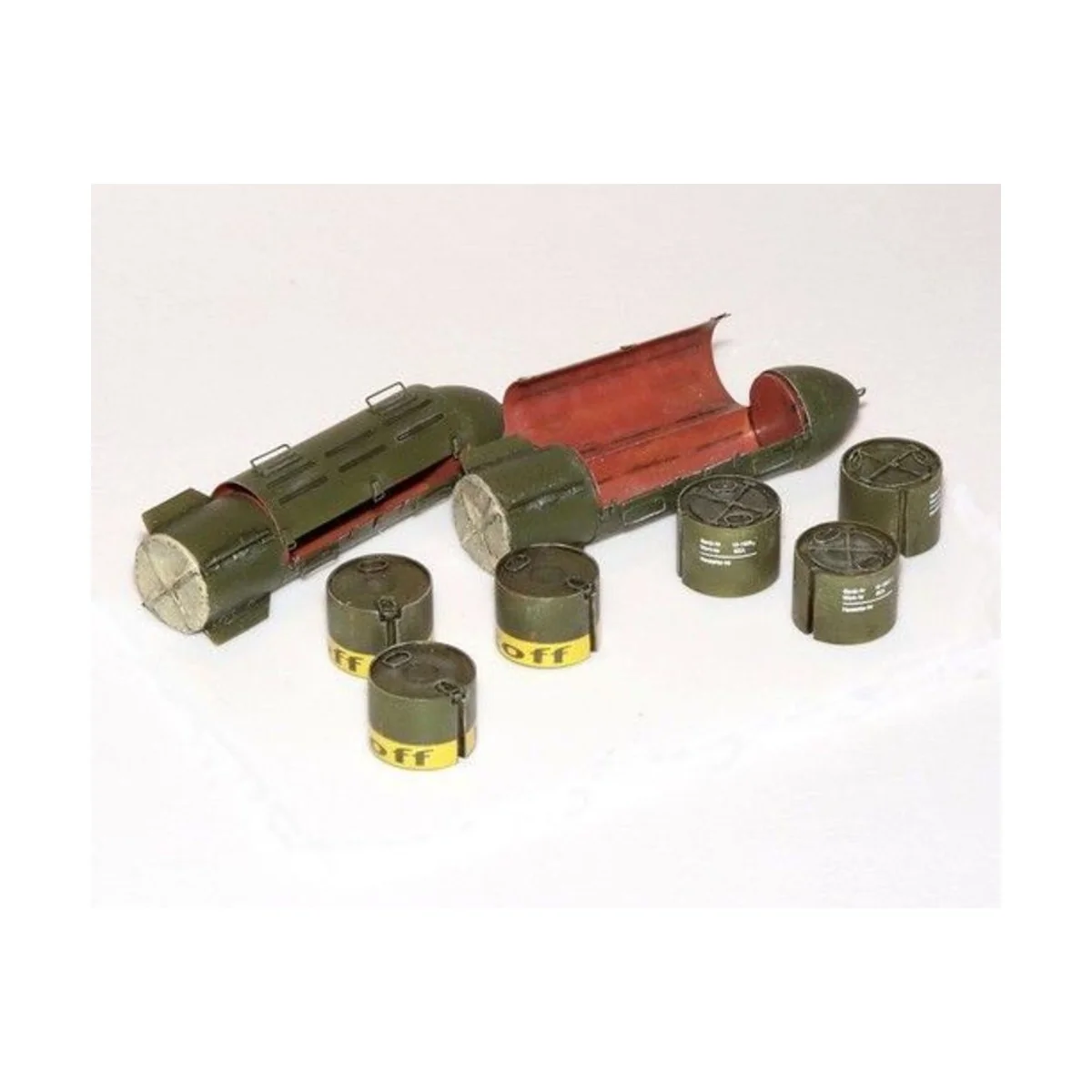 Deutsche Versorgungsbombe, 1/35 - Plus model 394