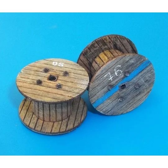 Cable reels- small, 1/48 - Plus model 4049