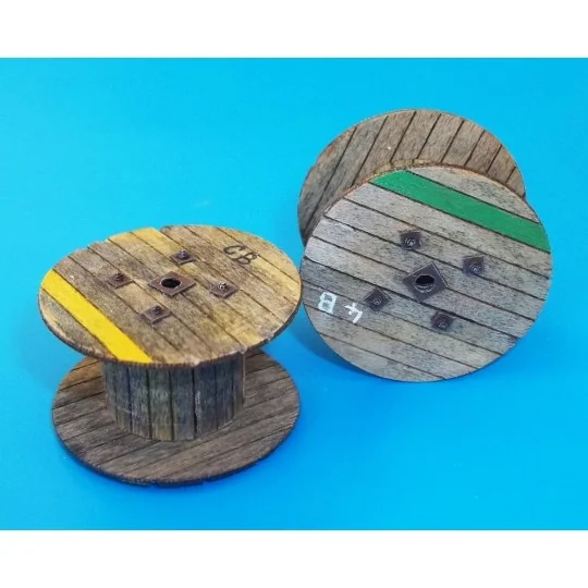 Cable reels - big, 1/48 - Plus model 4050