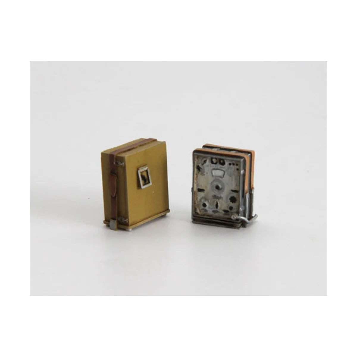 Deutsche Fungstation mit Accu WWII - Plus model EL020