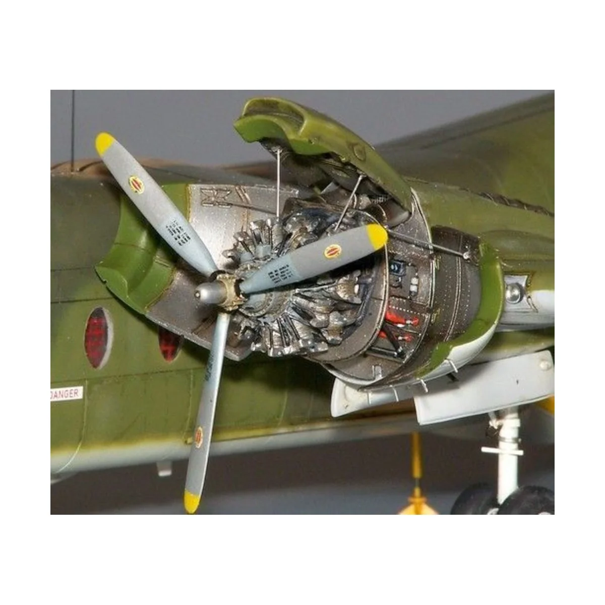 Caribou engine set, 1/72 - Plus model AL7003 Caribou engine set, 1/72 - Plus model AL7003