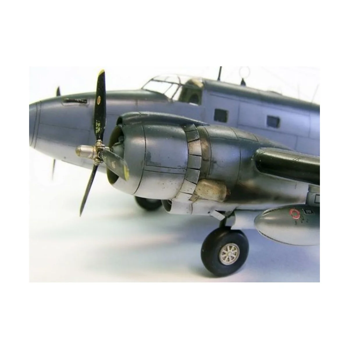 Engines cowling for Ventura, 1/72 - Plus model AL7005