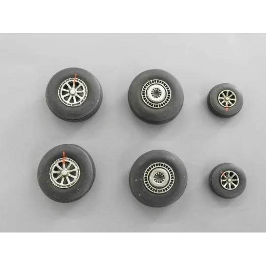 Wheels for C-121 Constelation, 1/72 - Plus model AL7024