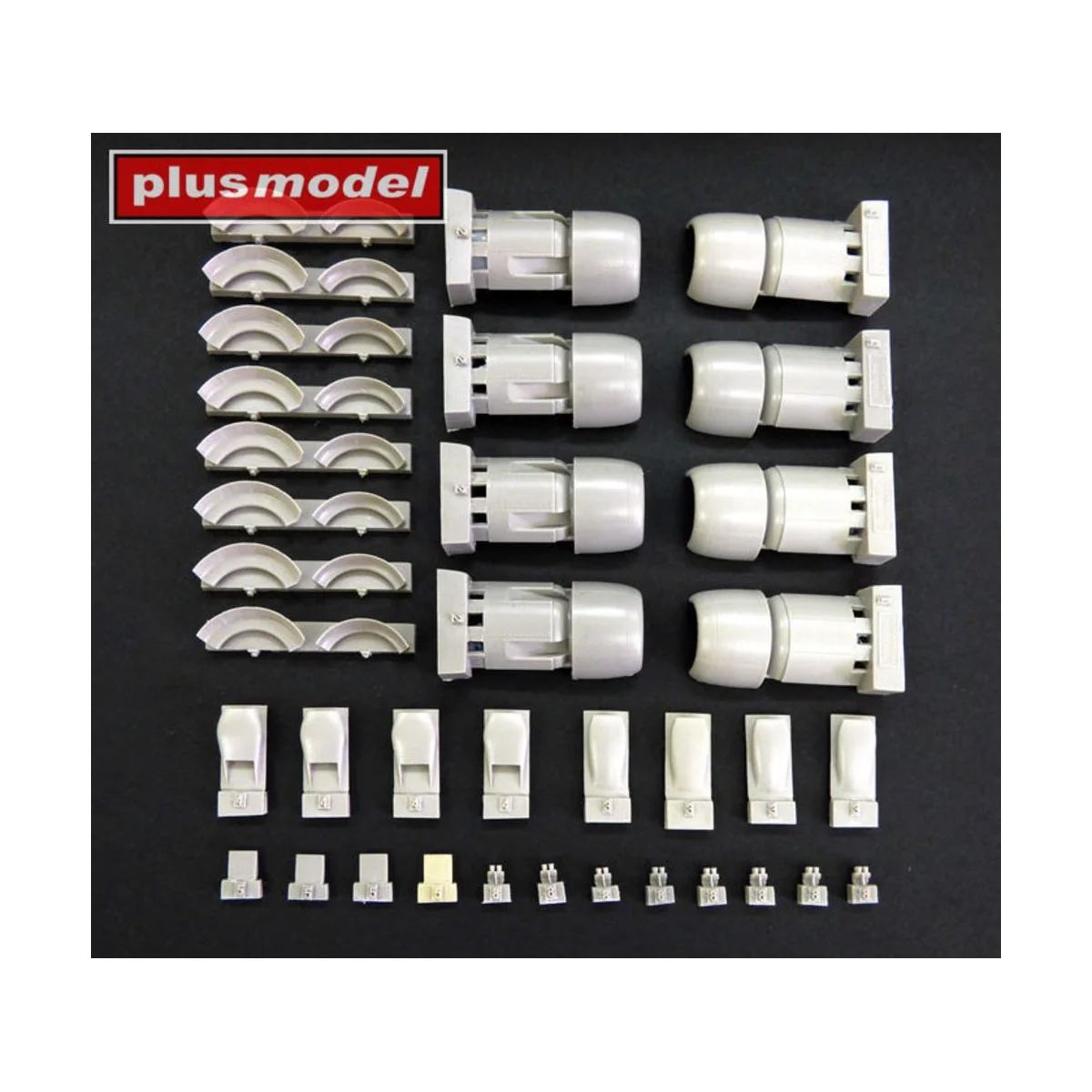 Engine cowlings for DC-6/C-118 Liftmaster, 1/72 - Plus model AL7031