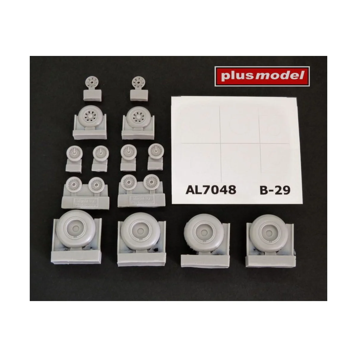 B-29 Superfortress groved tread, 1/72 - Plus model AL7048