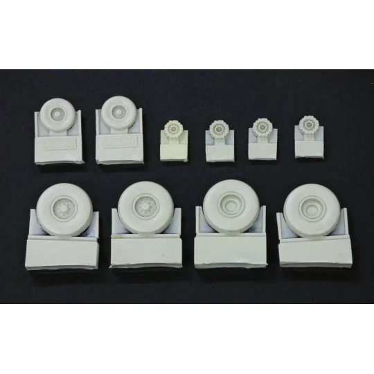 P-3 Orion wheels, 1/72 - Plus model AL7053 P-3 Orion wheels, 1/72 - Plus model AL7053