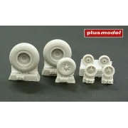 B-24 Liberator wheels with diamond tread - Plus model AL7068