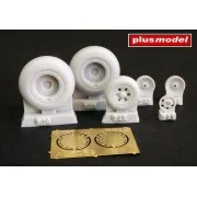 B-24 Liberator wheels early, 1/72 - Plus model AL7069 B-24 Liberator wheels early, 1/72 - Plus model AL7069
