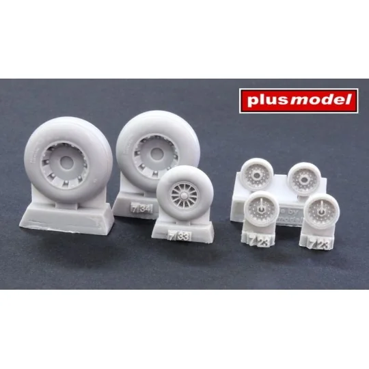 PBY Privateer wheels smooth pattern, 1/72 - Plus model AL7071 PBY Privateer wheels smooth pattern, 1/72 - Plus model AL7071