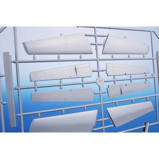 T-2 Buckeye "Camouflaged Trainer", 1/32 - Special Hobby 100-SH32059