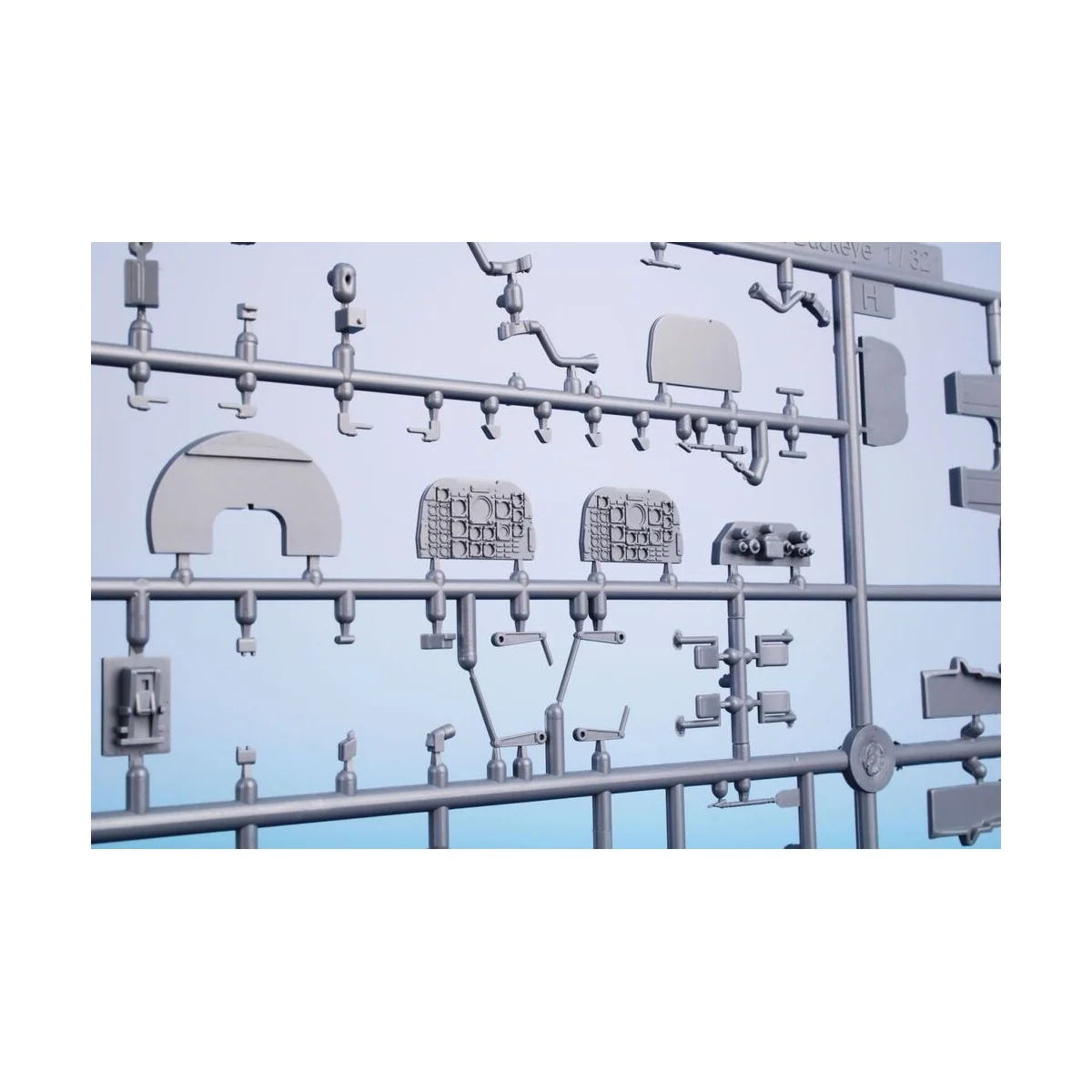 T-2 Buckeye "Camouflaged Trainer" - Special Hobby 100-SH32059