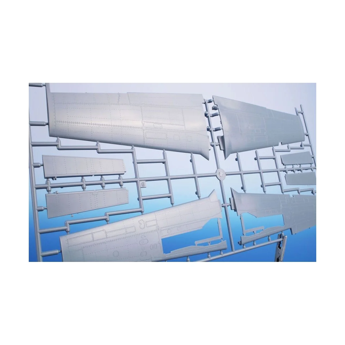 T-2 Buckeye "Camouflaged Trainer", 1/32 - Special Hobby 100-SH32059